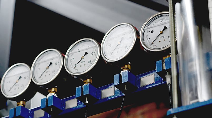 Manometry i wakuometry hydrauliczne